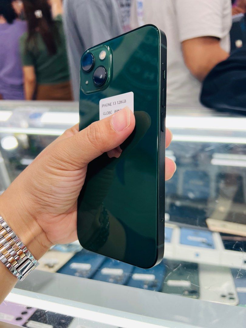 Iphone 13 Globelocked (Category: iPhone 13 Series) located in San Juan City. Submitted by javedsgadgetshop (Listing ID 1269245794, Image 2). Description: OPEN FOR INSTALLMENT VIA CREDIT CARD/GGIVES & SWAP/TRADE-IN! WE BUY AND SELL ( ANYKINDS OF UNIT BINIBILI PO NAMIN)! PTPA : Padelete po f bawal Read ❗️Onhand ‼️ Iphone 13 •128gb •NTC Variant •89% batt health •Globelocked •95% Smoothness •No hidden issue | No Repaired •100% Authentic | Not Refurbi