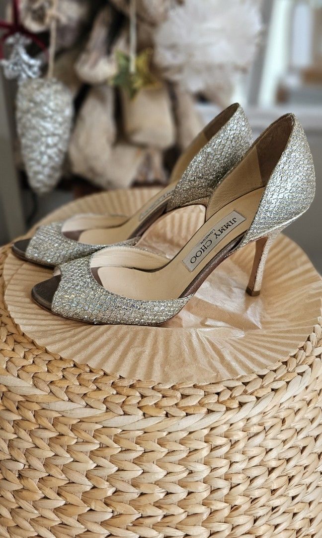 Jimmy choo classic heels hotsell