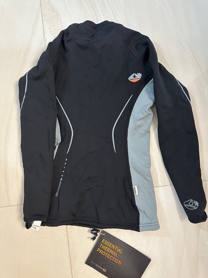 Lavacore Top (Diving rash guard), Sports Equipment, Sports & Games