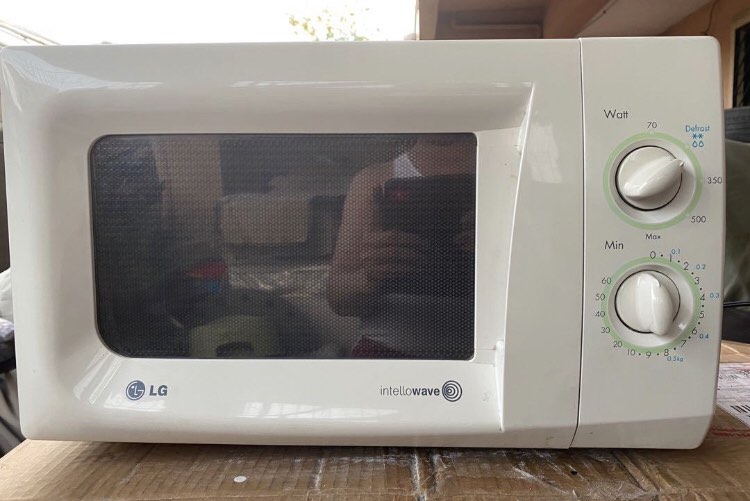 LG MANUAL MICROWAVE OVEN, TV & Home Appliances, Kitchen Appliances, Ovens & Toasters on Carousell