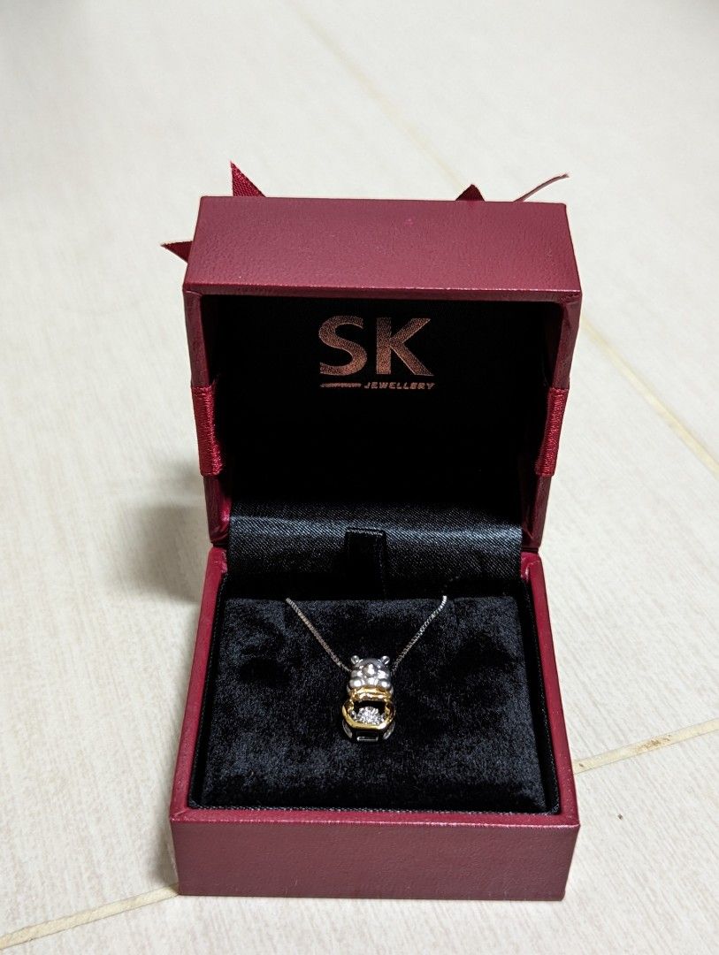 Dancing diamond pendant best sale price