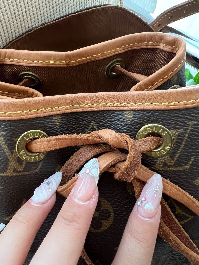 Vintage Louis Vuitton Montsouris Monogram Backpack (Category: Luxury Bags & Wallets) located in Manila. Submitted by hazelnut777 (Listing ID 1269192743, Image 3). Description: ★ with dustbag ★ signs of usage on leather .