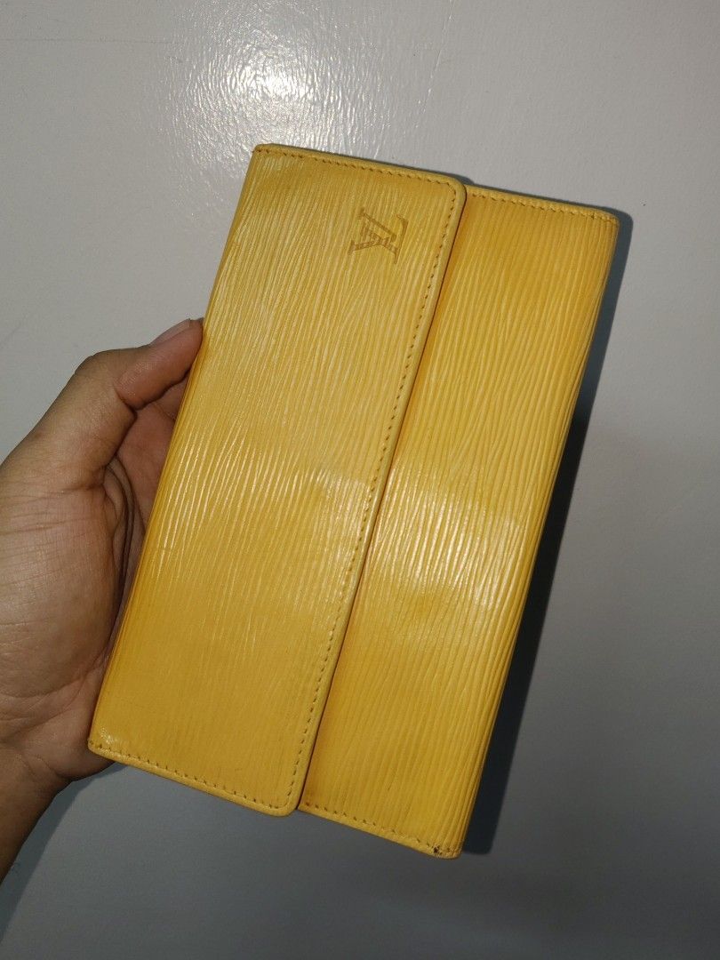LOYUS VUITTON ORIG (Category: Luxury Bags & Wallets) located in Davao. Submitted by daneyvintage (Listing ID 1269199829, Image 3). Description: 10/10.