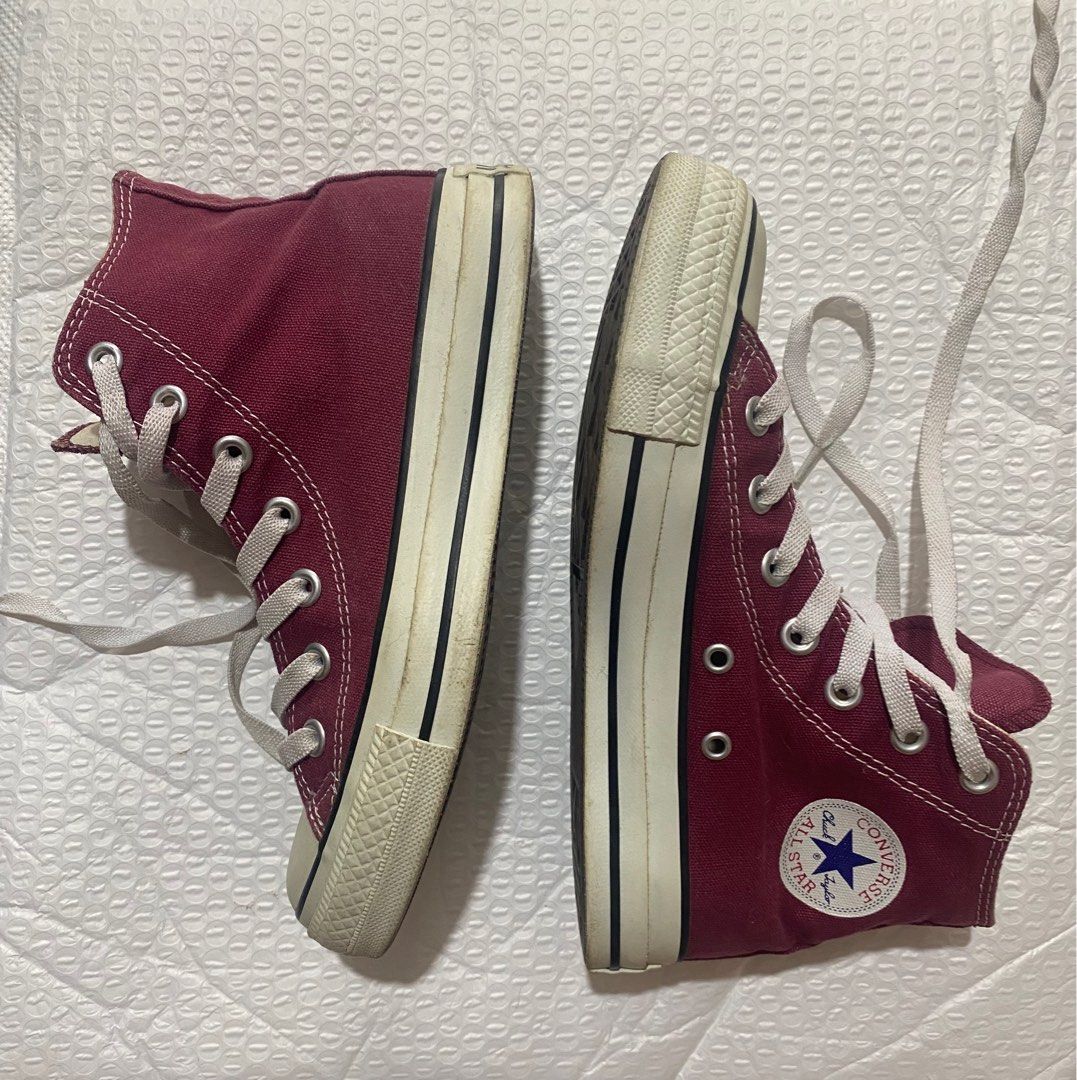 Maroon converse on sale size 4