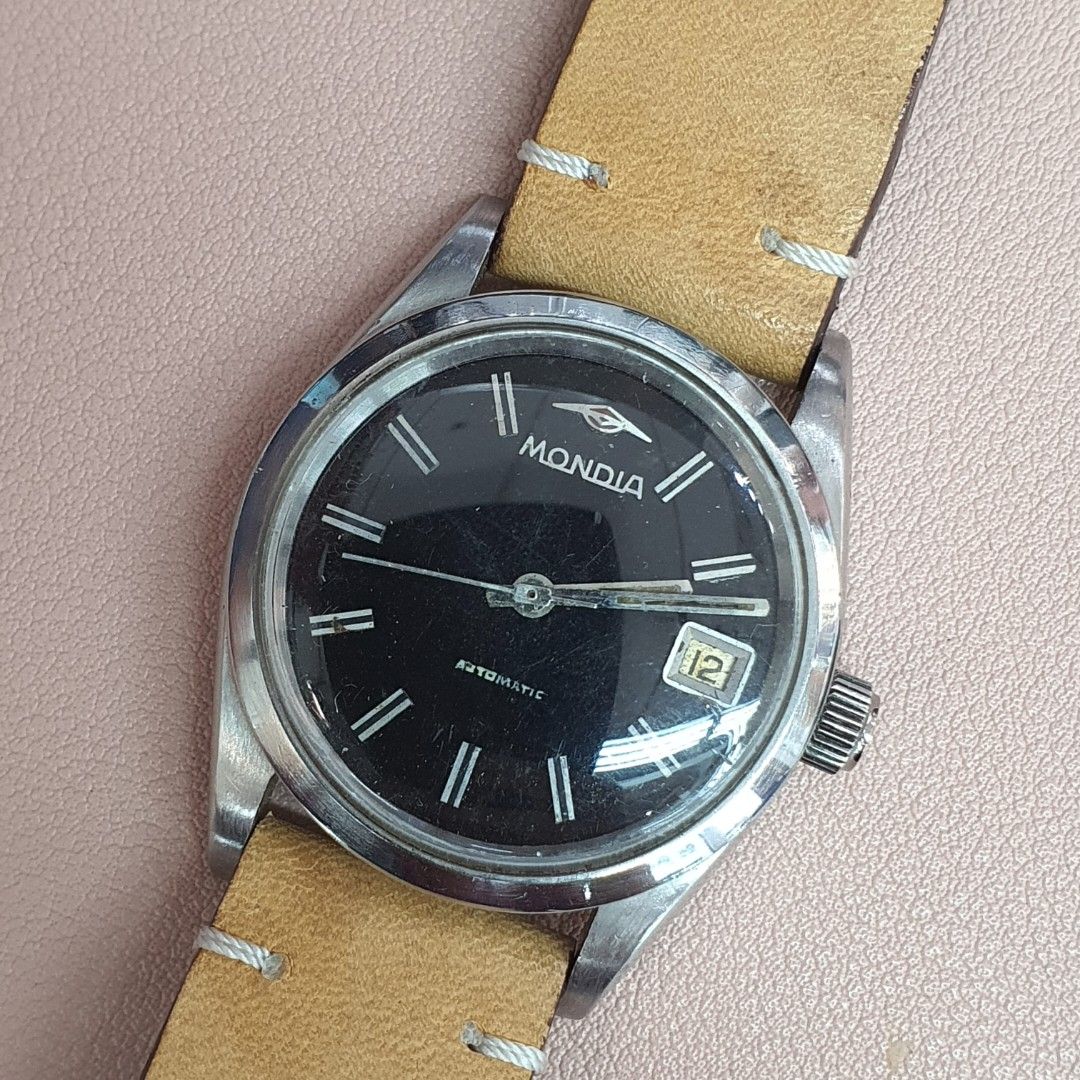Vintage store mondia watches