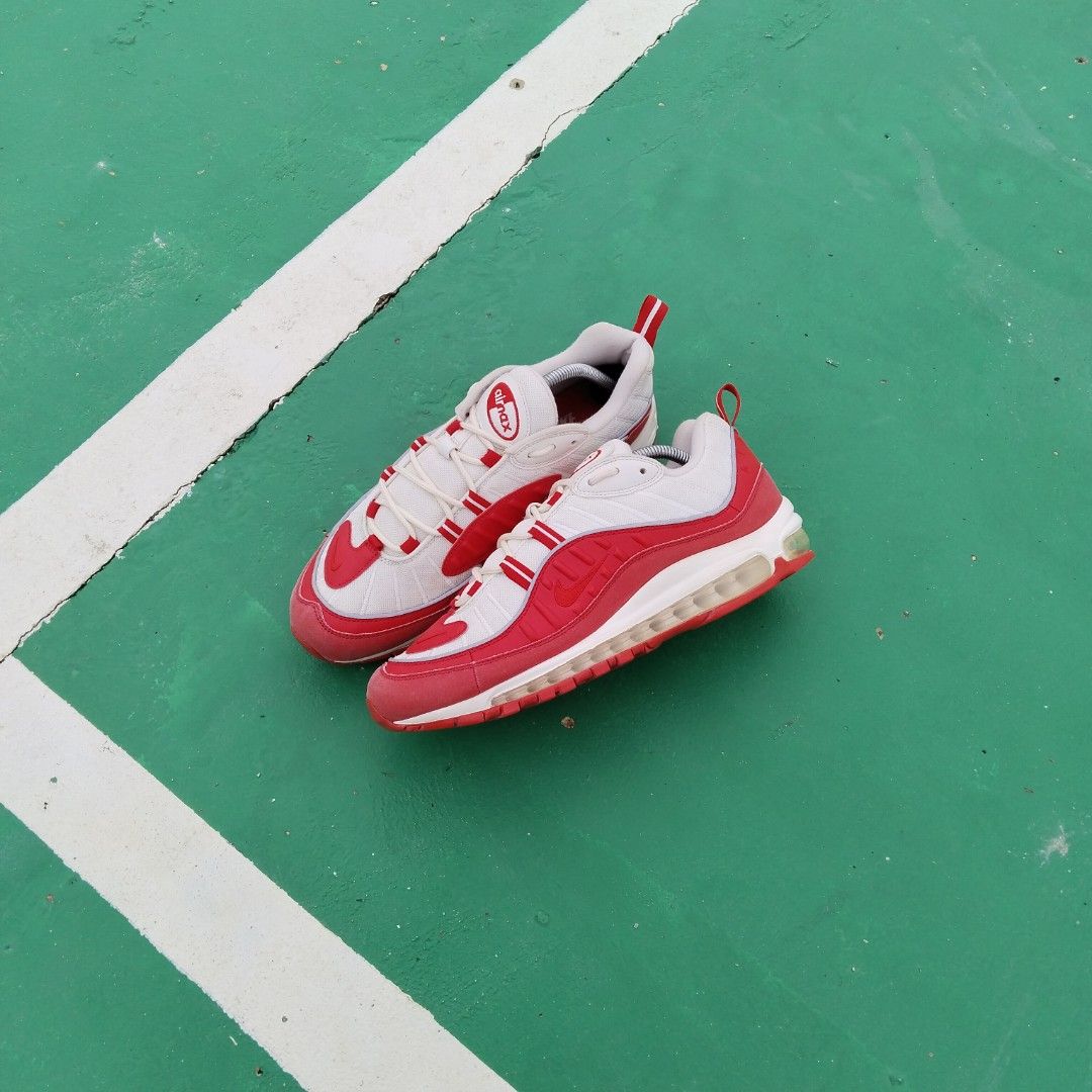 Air max 98 2025 university red on feet