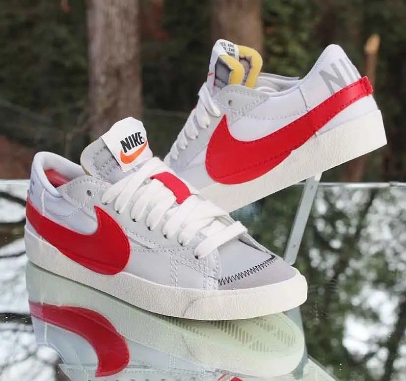 Nike blazer low fashion top