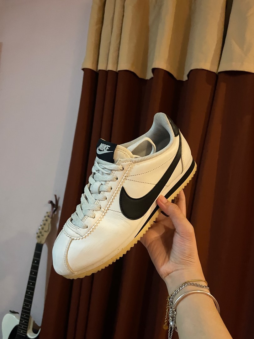 Nike cortez scratch hotsell