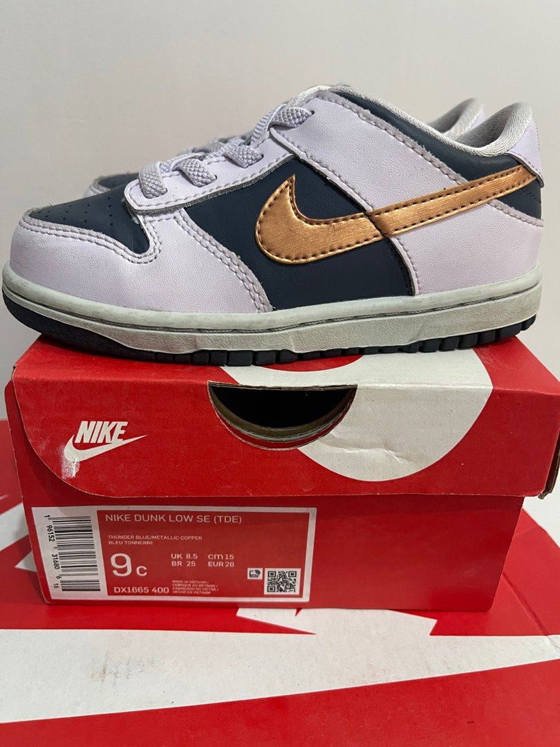 Nike dunk low 3y (Category: Babies & Kids Fashion) located in Manila. Submitted by acloved (Listing ID 1269149413, Image 3). Description: Size 3y / 22cm Slightly used No flaws needs cleaning only.