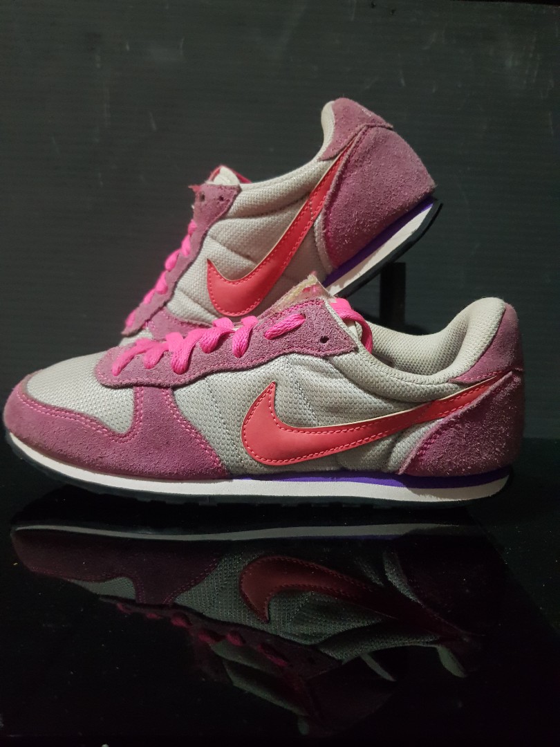 Nike Genicco, Fesyen Wanita, Sepatu di Carousell