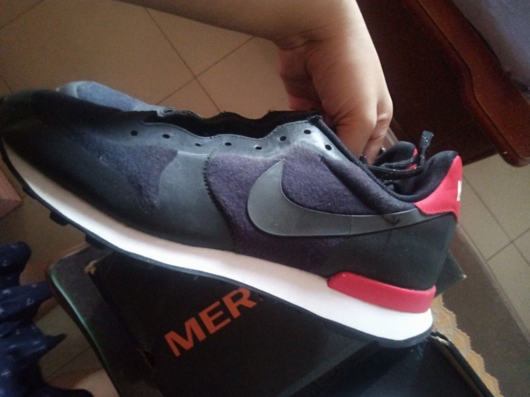 Nike internationalist shoes (Category: Sneakers) located in Santa Rita. Submitted by MURAYTA.SHOPPE (Listing ID 1269258593, Image 2). Description: .