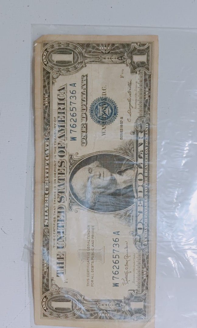One US DOLLAR BILL COLLECTORS ITEM (Category: Currency) located in Dasmarinas. Submitted by d.lelis (Listing ID 1269133916, Image 3). Description: One dollar bill collectibles item.