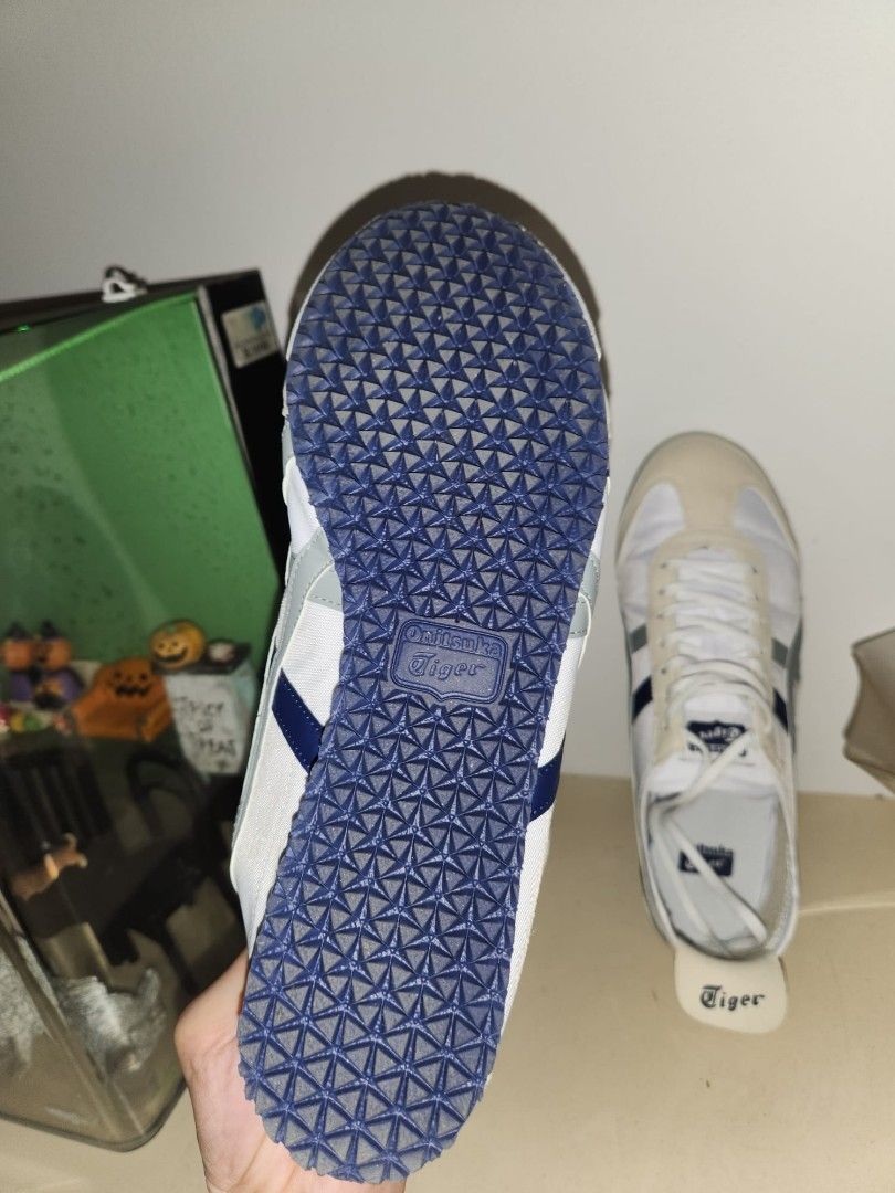 Onitsuka Tiger (Category: Sneakers) located in Singapore. Submitted by samzheng85 (Listing ID 1269110645, Image 3). Description: original Onitsuka Tiger. selling because bought wrong size too big for wife. euro size 40½. 25.5cm. comes with box and original reciept..