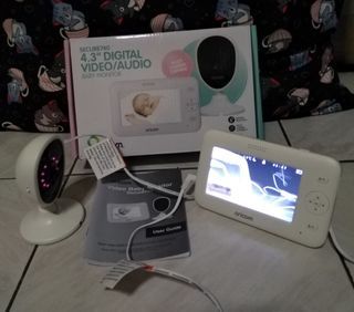 Oricom Secure 740 Baby Camera Monitor 4.3 Inches Digital Video Audio LCD Screen Wireless
