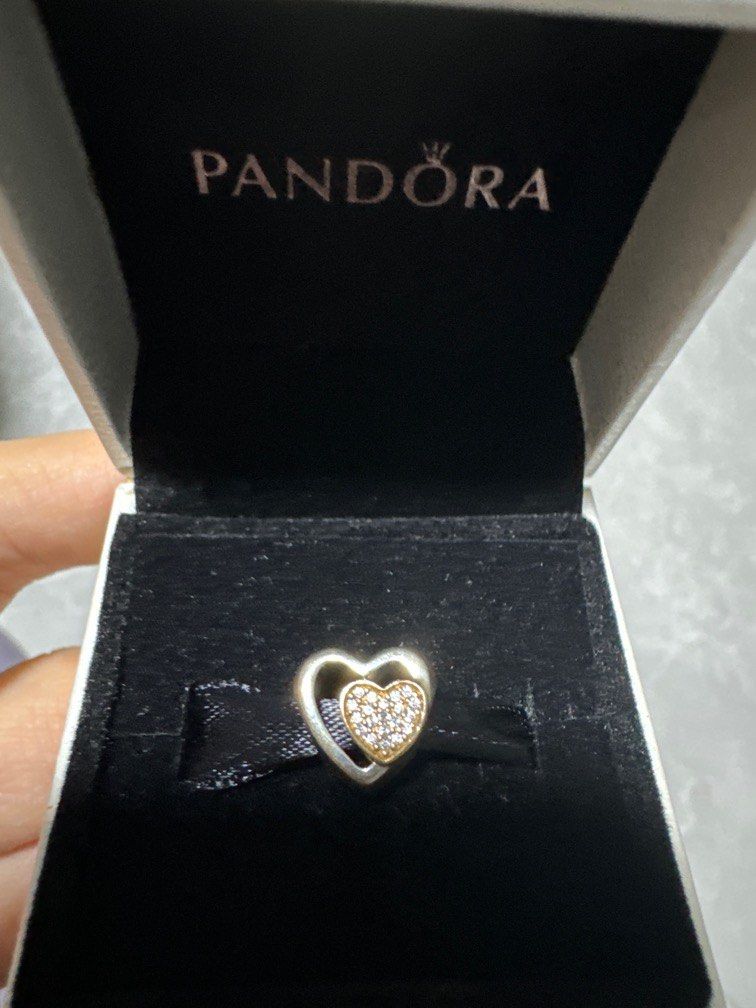 Pandora Radiant Heart & Floating Stone Charm 762493C01 | Francis & Gaye  Jewellers