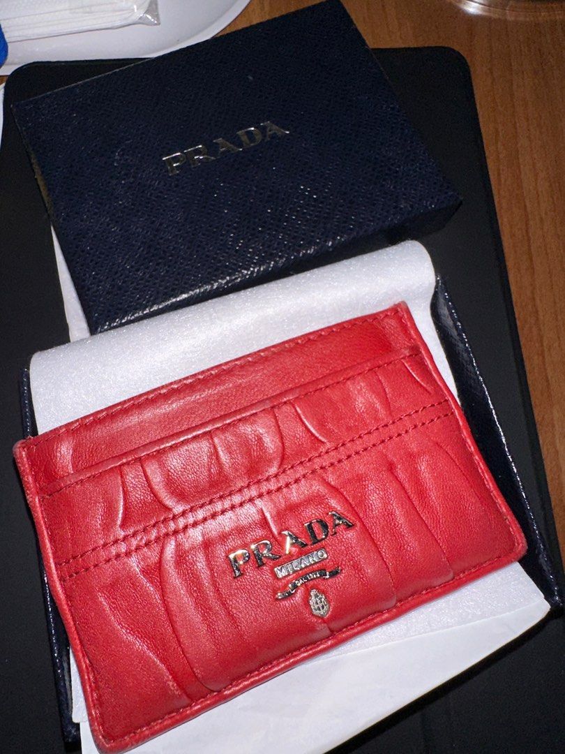 Prada red card hotsell holder