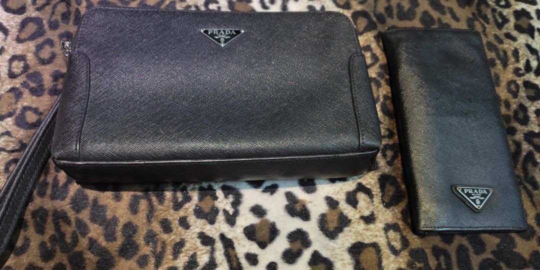 Prada best sale clutch wallet