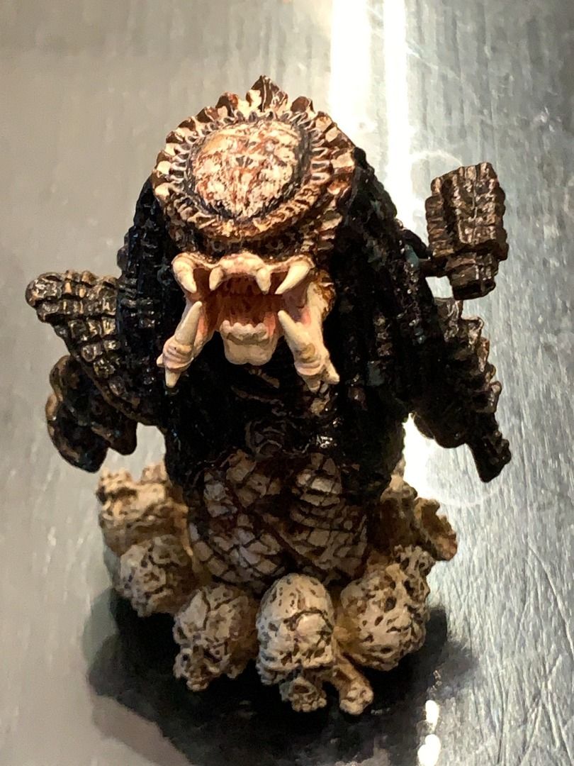 PREDATOR (Category: Toy Figures) located in Singapore. Submitted by timetables (Listing ID 1269166285, Image 7). Description: .