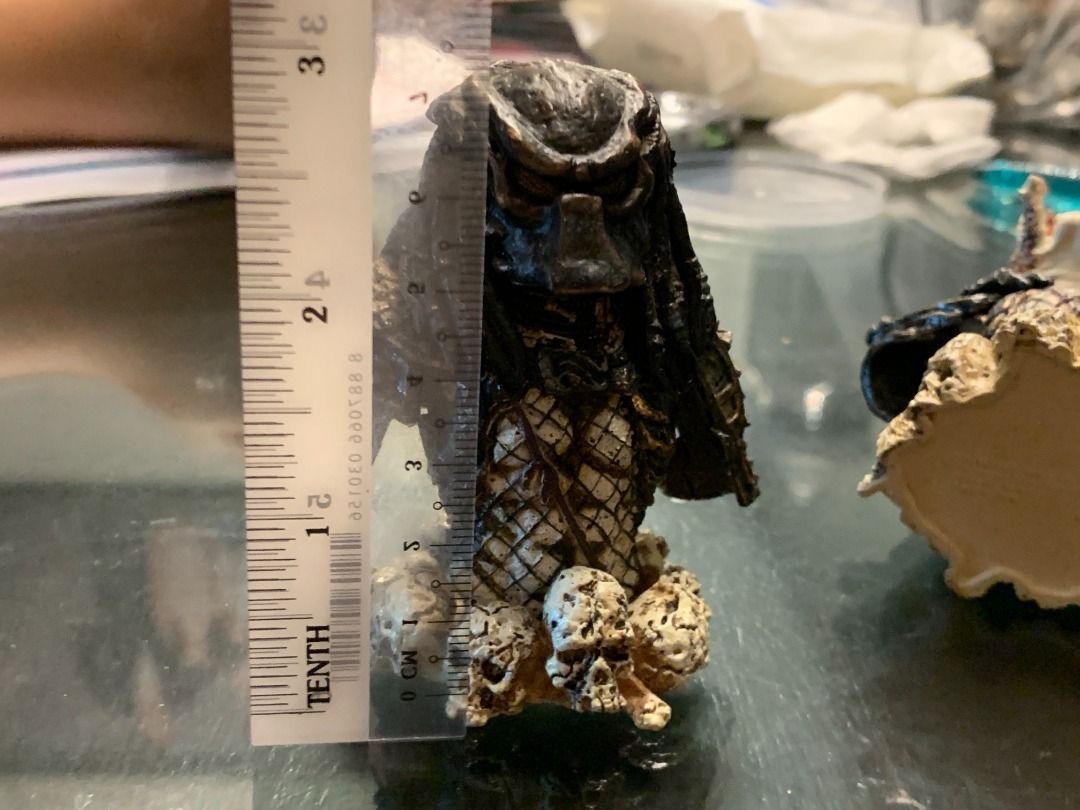 PREDATOR (Category: Toy Figures) located in Singapore. Submitted by timetables (Listing ID 1269166285, Image 8). Description: .