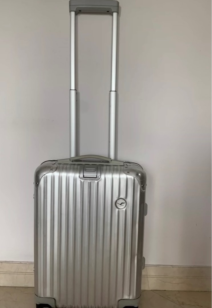Rimowa topas 2025 cabin size