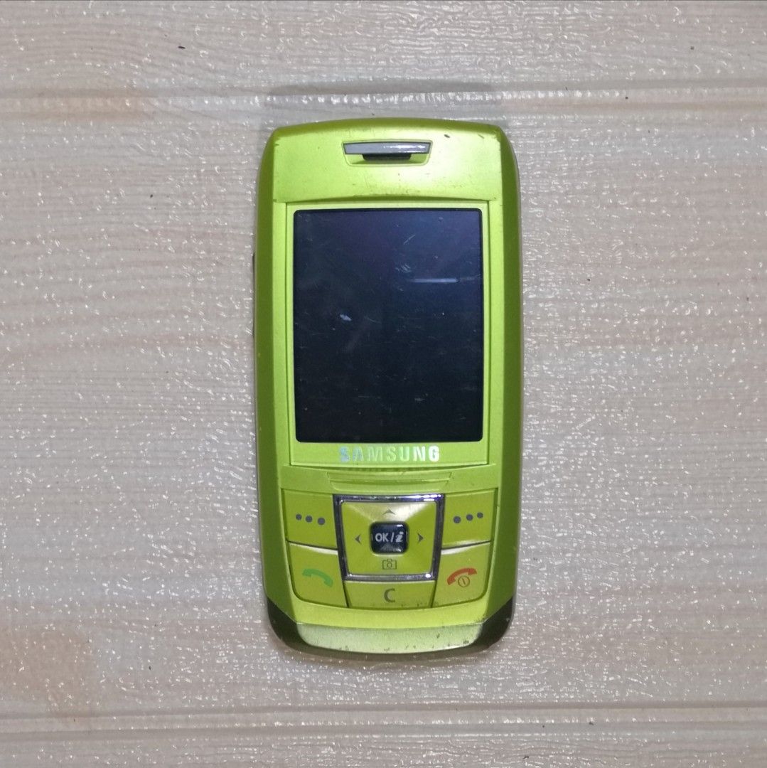 Negotiable Samsung E250 Slide Phone, Mobile Phones & Gadgets, Mobile  Phones, Early Generation Mobile Phones on Carousell