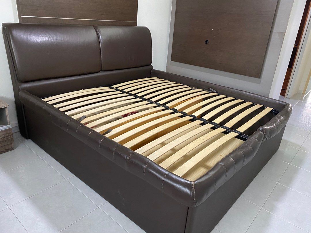 Seahorse King Bed Frame with Hydraulic Storage, Furniture & Home Living