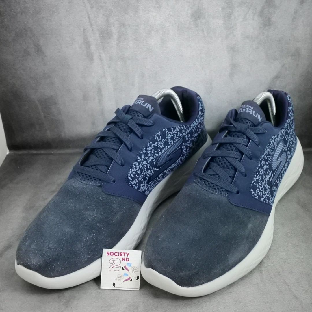 Sepatu Casual Skechers Go Run 600 Size 42.5 Fesyen Pria Sepatu