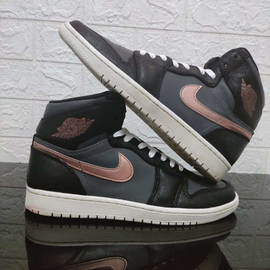 Nike jordan hotsell r1