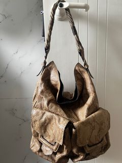 （分類：）位於 。 由 fsc_fsm 提交（商品編號 1269145081，圖片 1）。簡介： 。