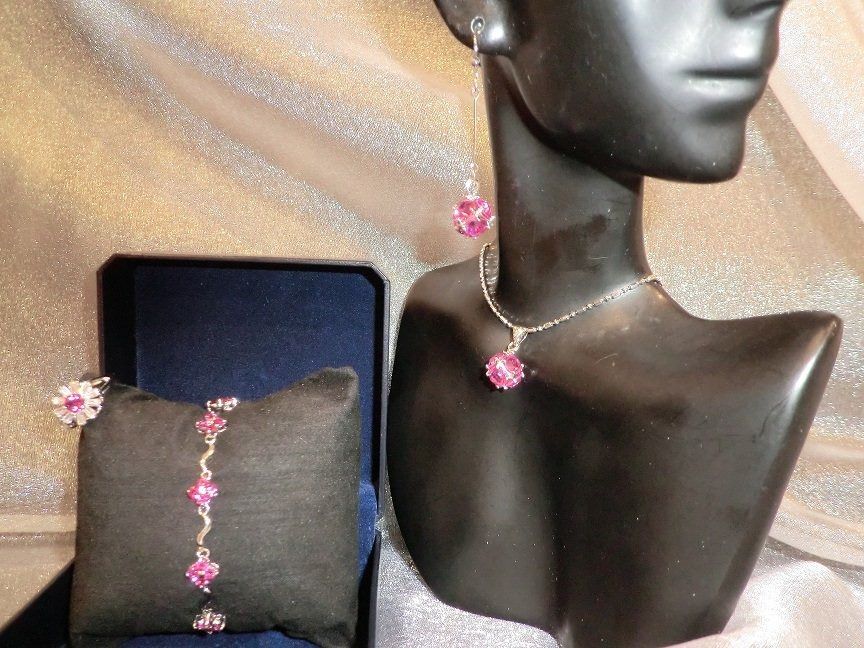 Fuchsia pink necklace store
