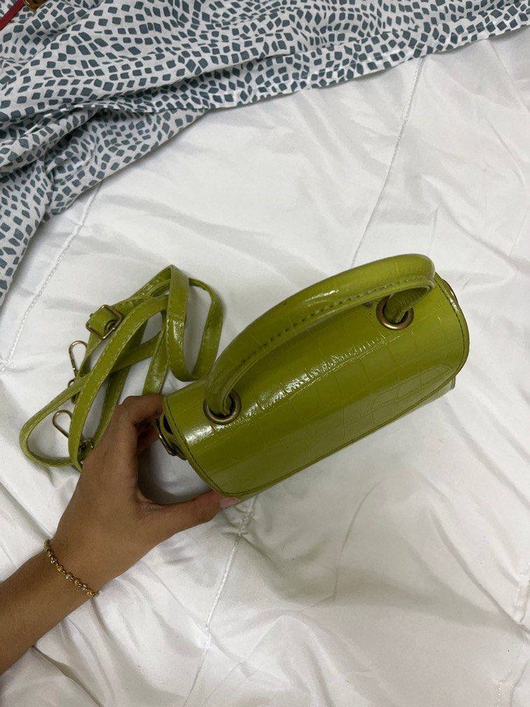 Coach sling bag shopee sales