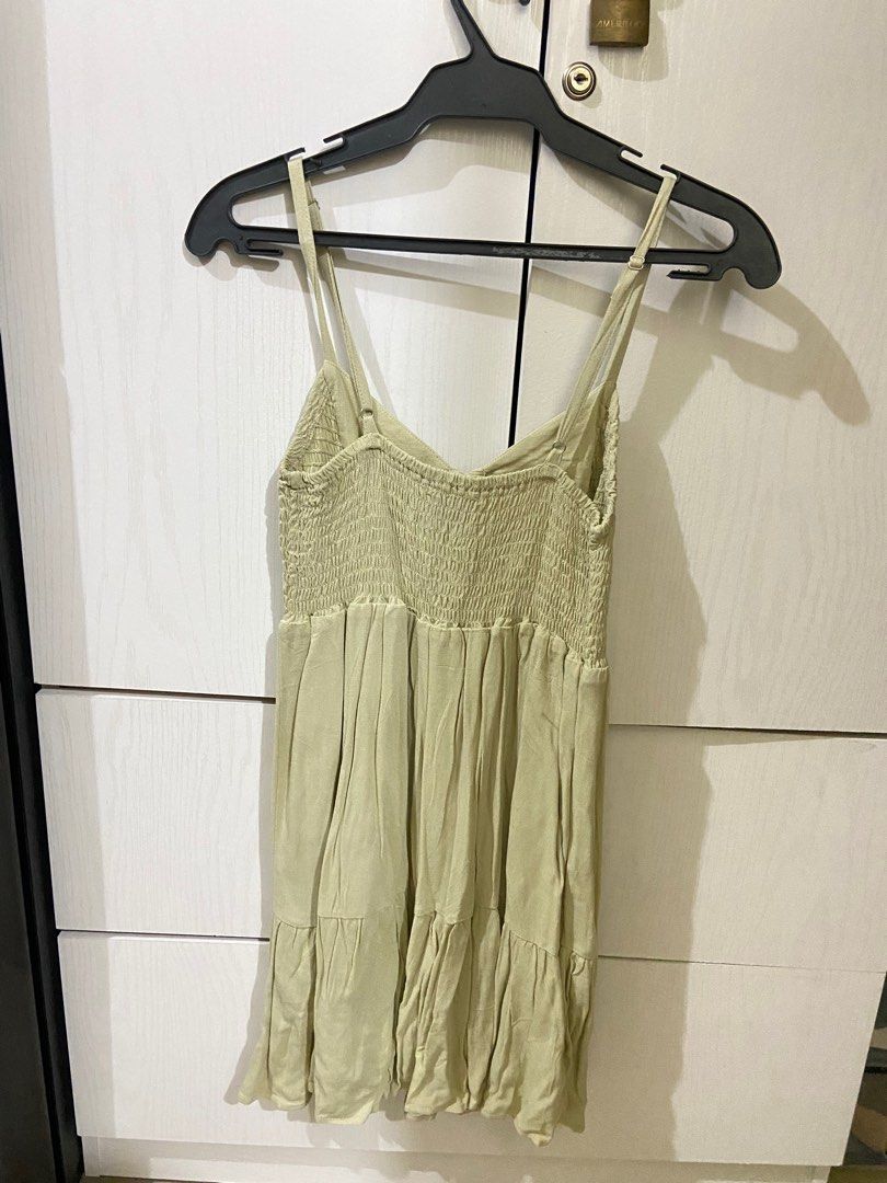 Siege Green Summer Dress (Category: Dresses) located in Quezon City. Submitted by fabposhph (Listing ID 1269253711, Image 2). Description: Siege Green Summer Dress Small on tag Can fit up to Medium Never used .