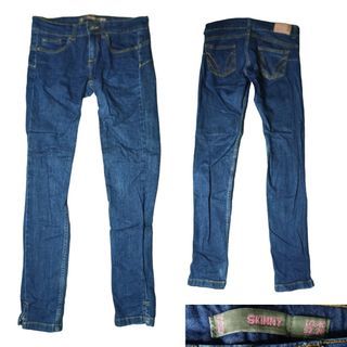 Size 27-28 skinny jeans
