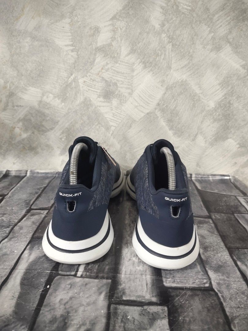 Skechers 5.5 outlet