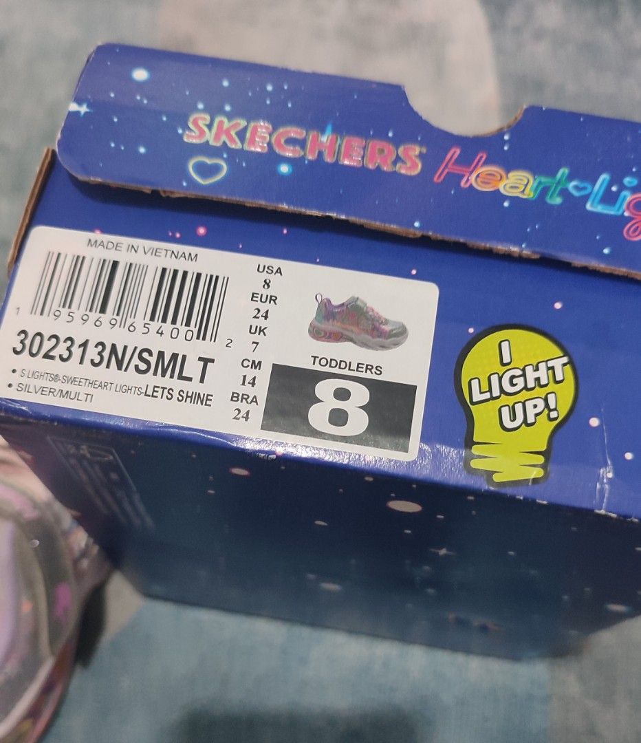 Skechers Heart Lights (Category: Babies & Kids Fashion) located in Bacoor. Submitted by tipiditymudra (Listing ID 1269161978, Image 2). Description: seldom used, needs cleaning though no issue lights still working shipping from bacoor c/o buyer size 8 toddler.