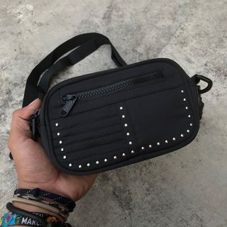 (Kategori: ) berada di . Dikirim oleh RVLTN.STUFF (ID iklan 1269214614, Gambar 1). Deskripsi: .