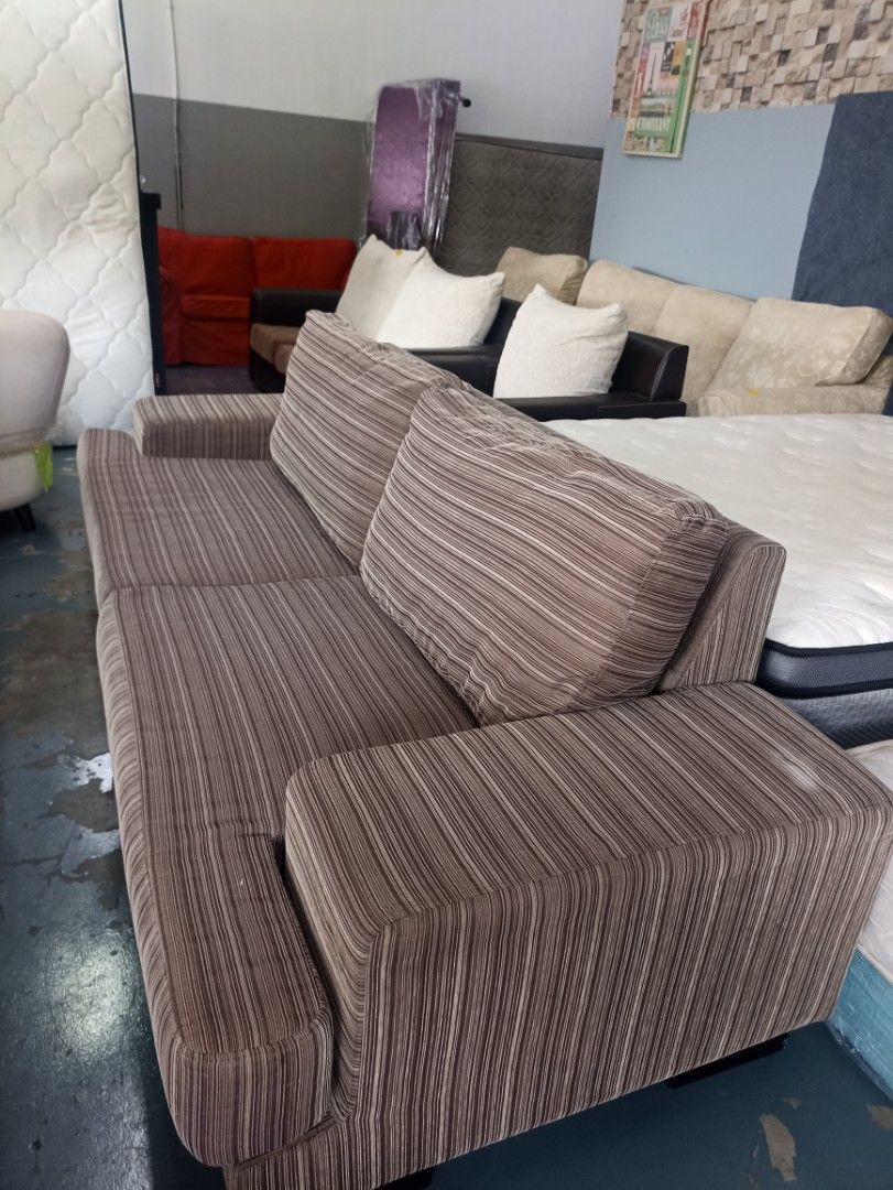 Lebar sofa 3 shop seater