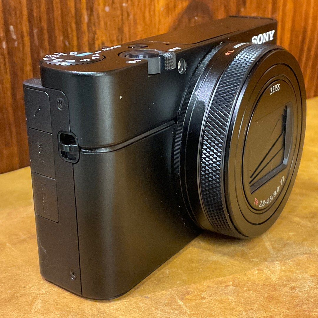 Sony Rxg Sony RX 100 Mk 7 (4703972) With Box, Photography, Cameras on Carousell