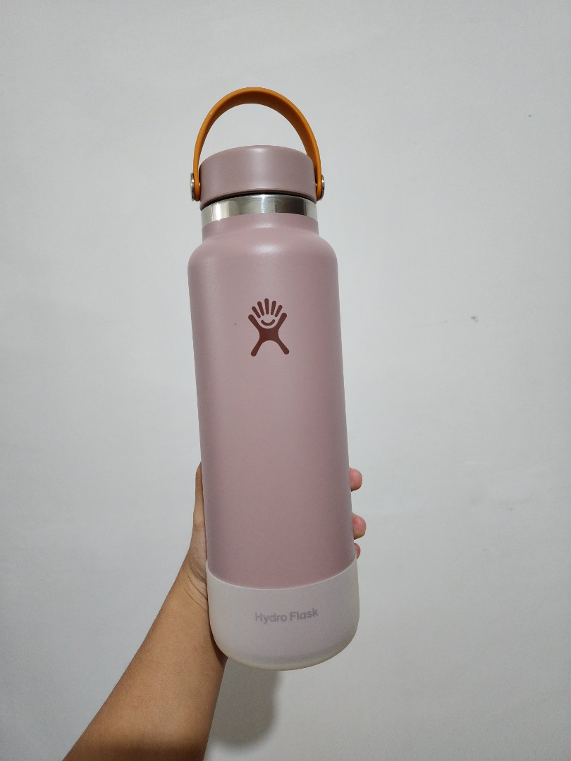 https://media.karousell.com/media/photos/products/2023/12/3/special_edition_hydro_flask_40_1701584232_a1760256.jpg