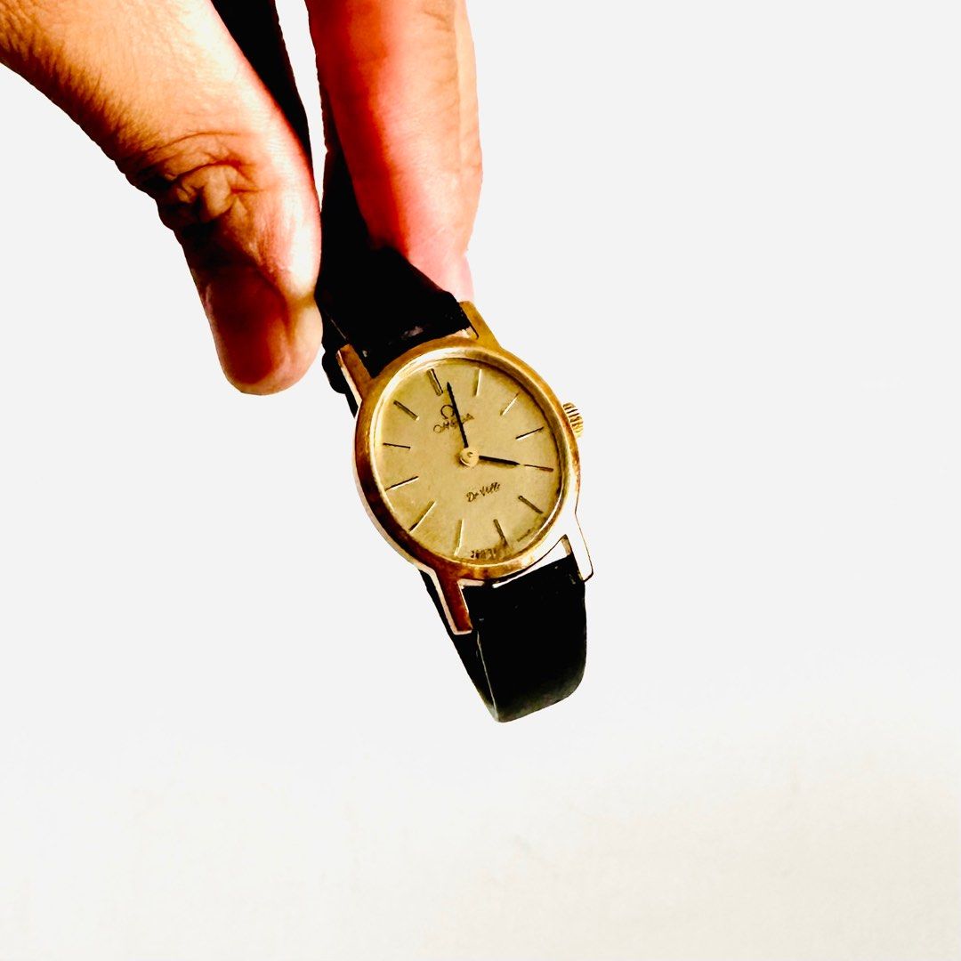 Gold watch black leather strap outlet