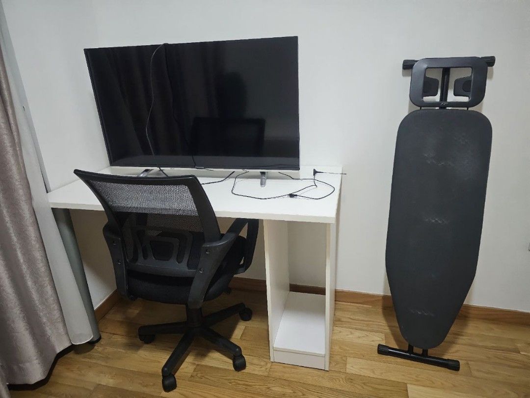 Branded computer hot sale table