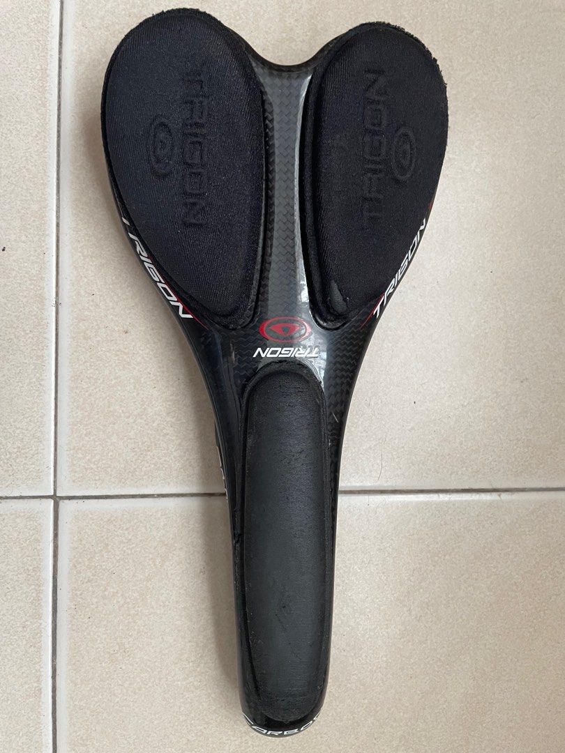 Trigon full carbon saddle