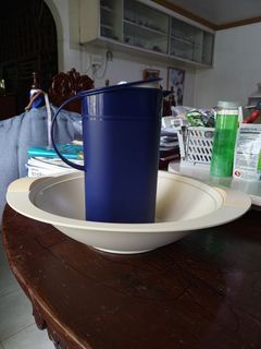 Tupperware Crystal Blue Pitcher 1.7L (FREE TUPPERWARE FRUIT CONTAINER 2.8L)