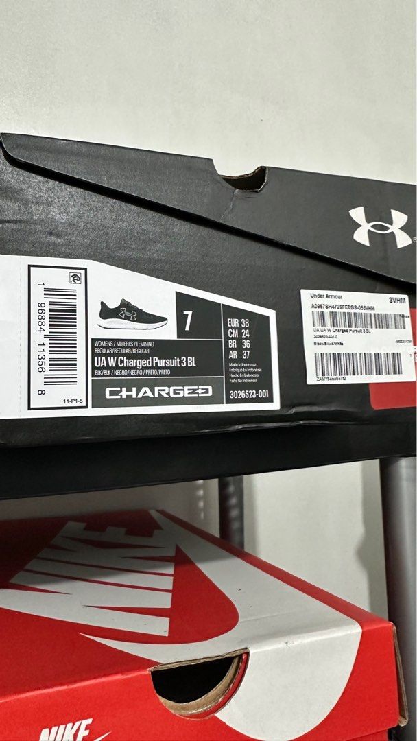 Ua pursuit outlet bib