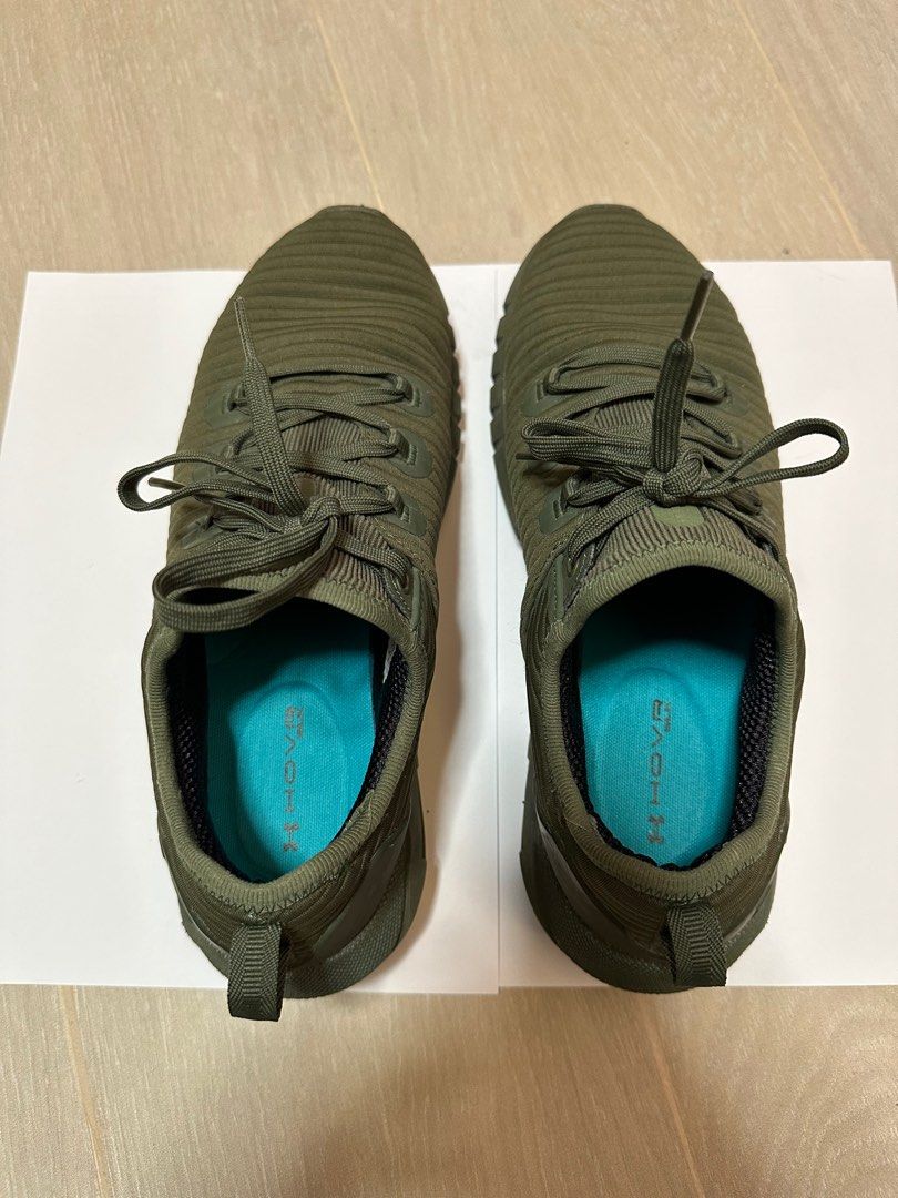 Under Armour HOVR SLK green sneaker US9 90 new