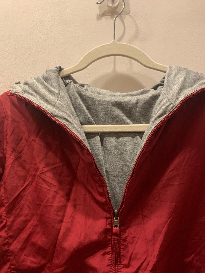 Uniqlo Reversible Jacket (Category: Coats, Jackets and Outerwear) located in Quezon City. Submitted by declatter (Listing ID 1269172647, Image 2). Description: .