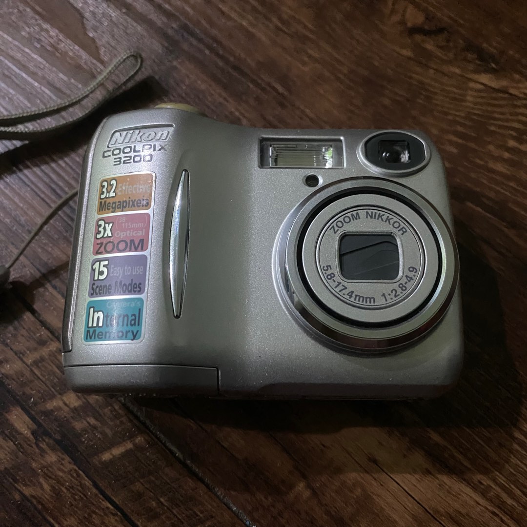 Vintage Canon Coolpix 3200 CCD, Photography, Cameras on Carousell