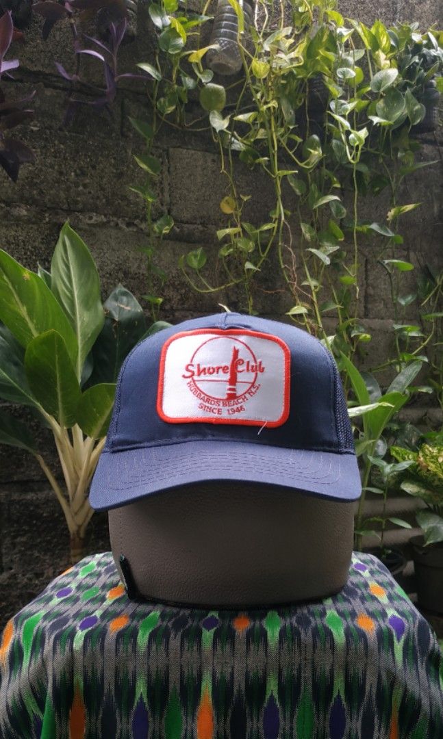Vintage Trucker Hat, Fesyen Pria, Aksesoris, Topi di Carousell