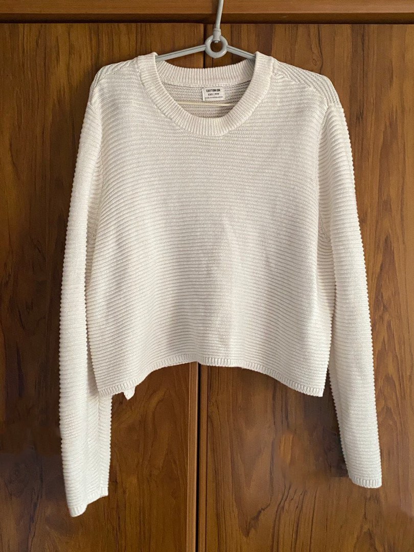 White crop clearance top sweater
