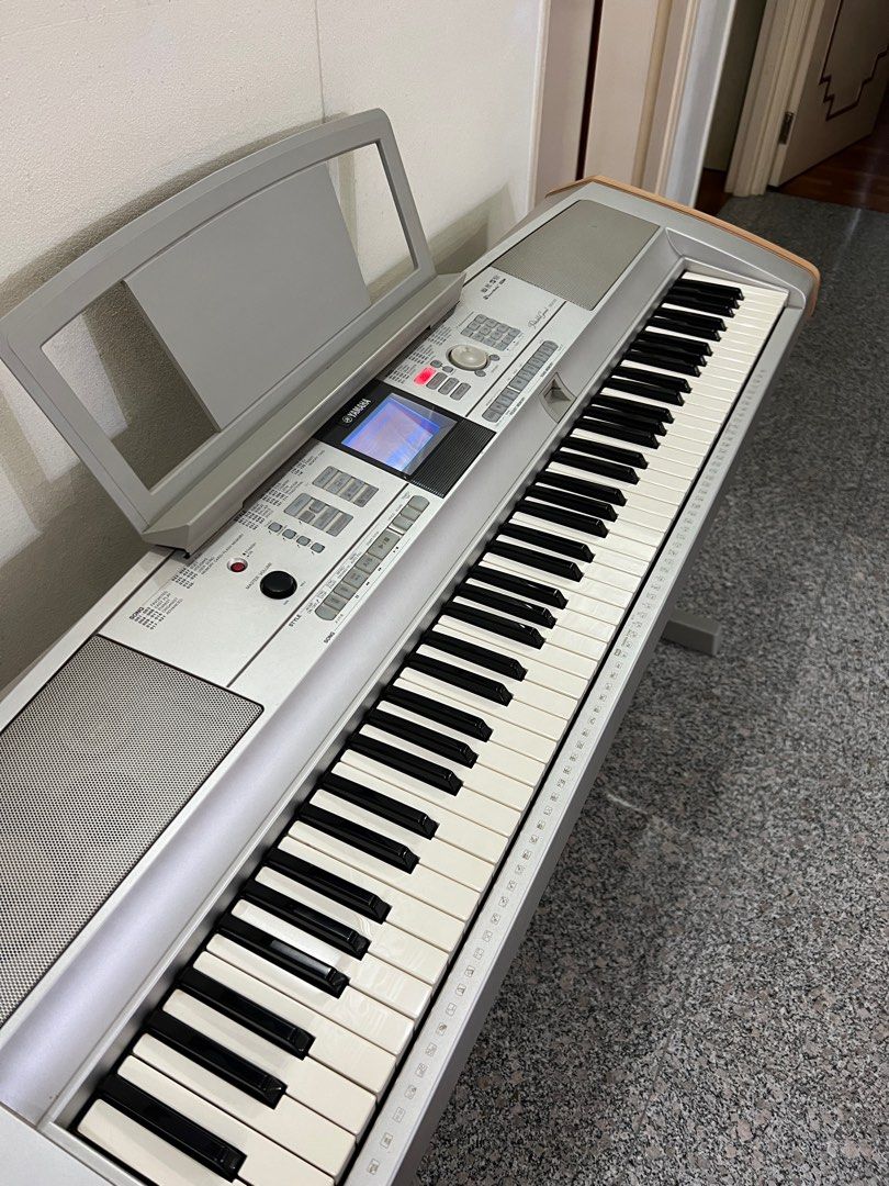 Yamaha Digital Piano Keyboard DGX 505, Hobbies & Toys, Music & Media